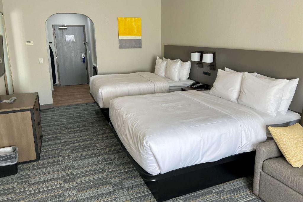 Comfort Inn & Suites