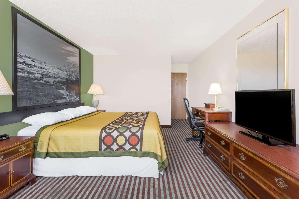 Super 8 by Wyndham Lexington