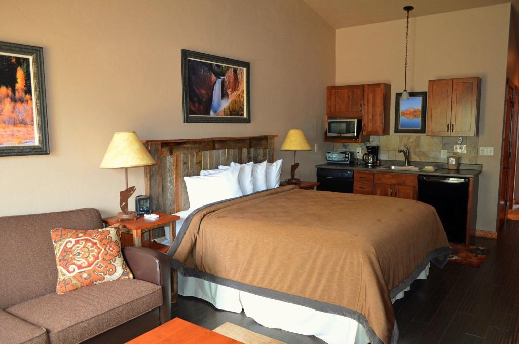 Yellowstone Valley Lodge