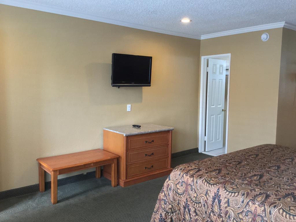 Bevonshire Lodge Motel - General view