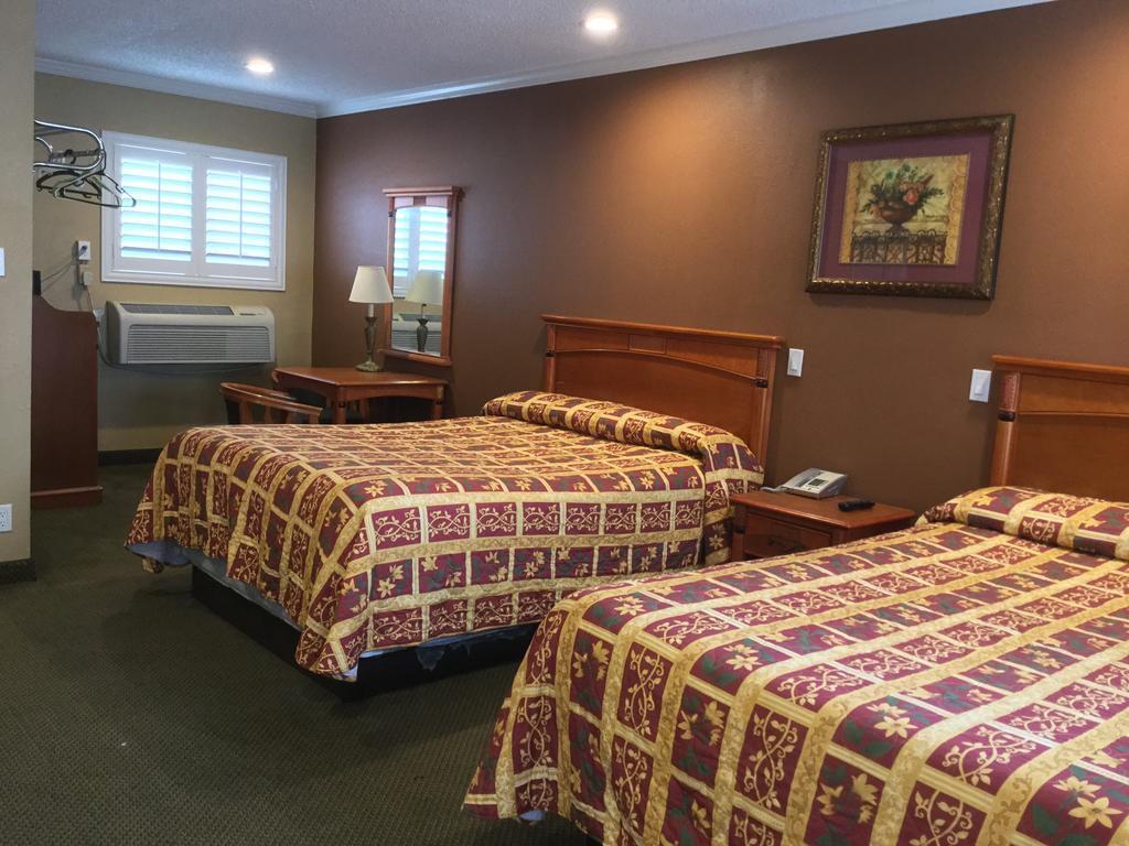 Bevonshire Lodge Motel - General view