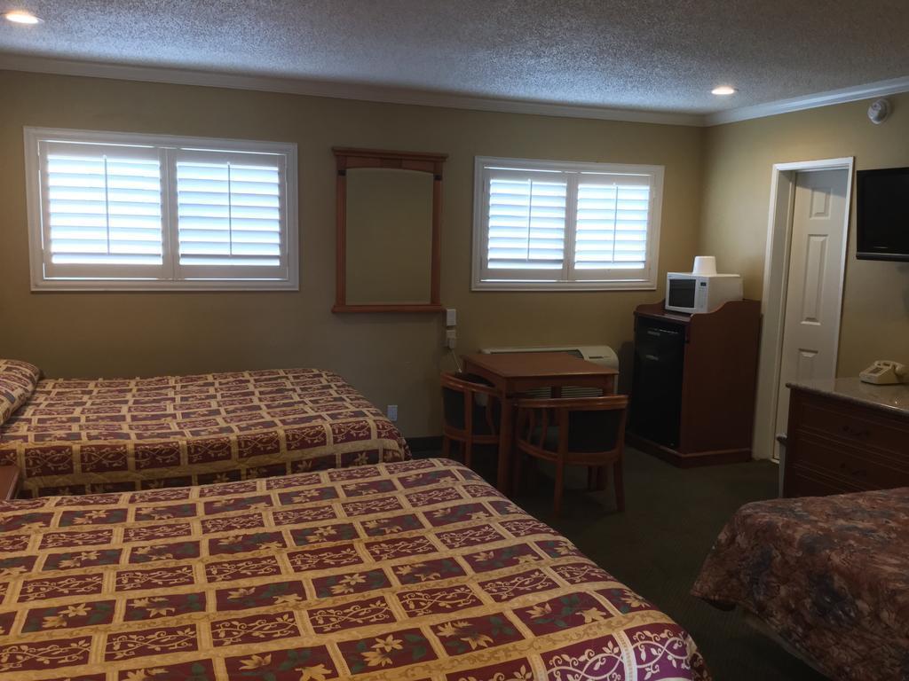 Bevonshire Lodge Motel - General view