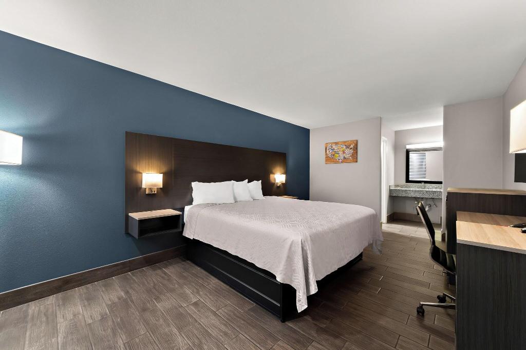 Econo Lodge Inn & Suites Laredo - Nuevo Laredo