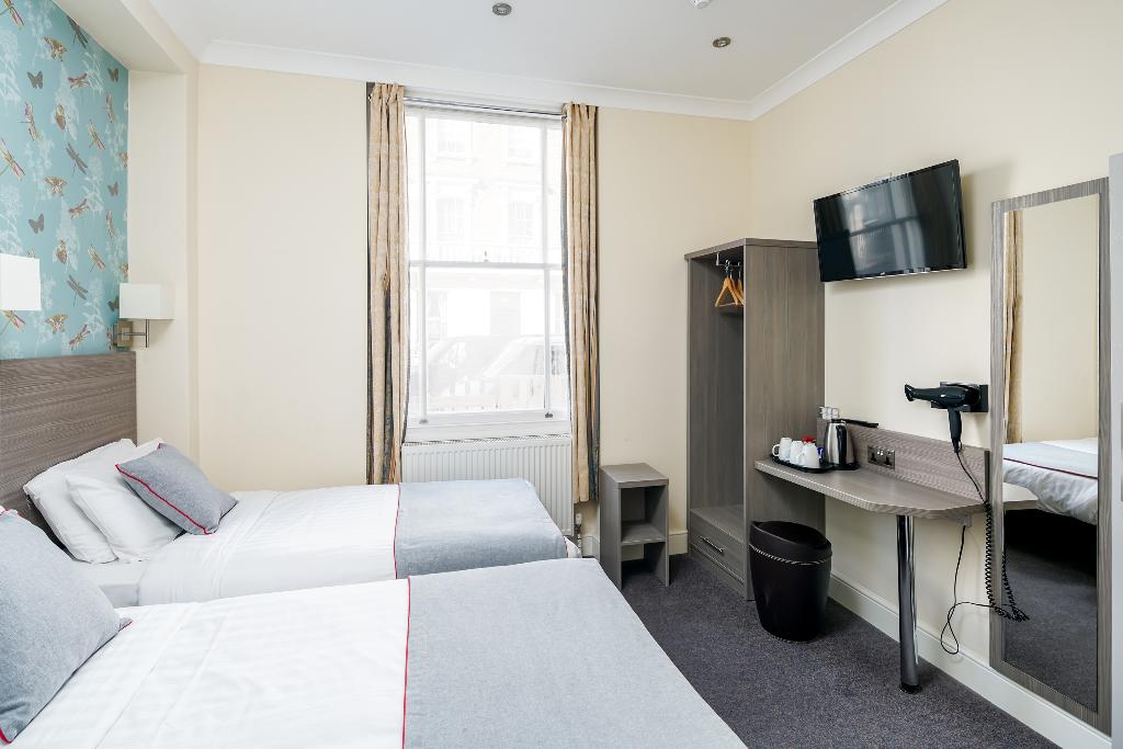 OYO Bakers Hotel, London Victoria