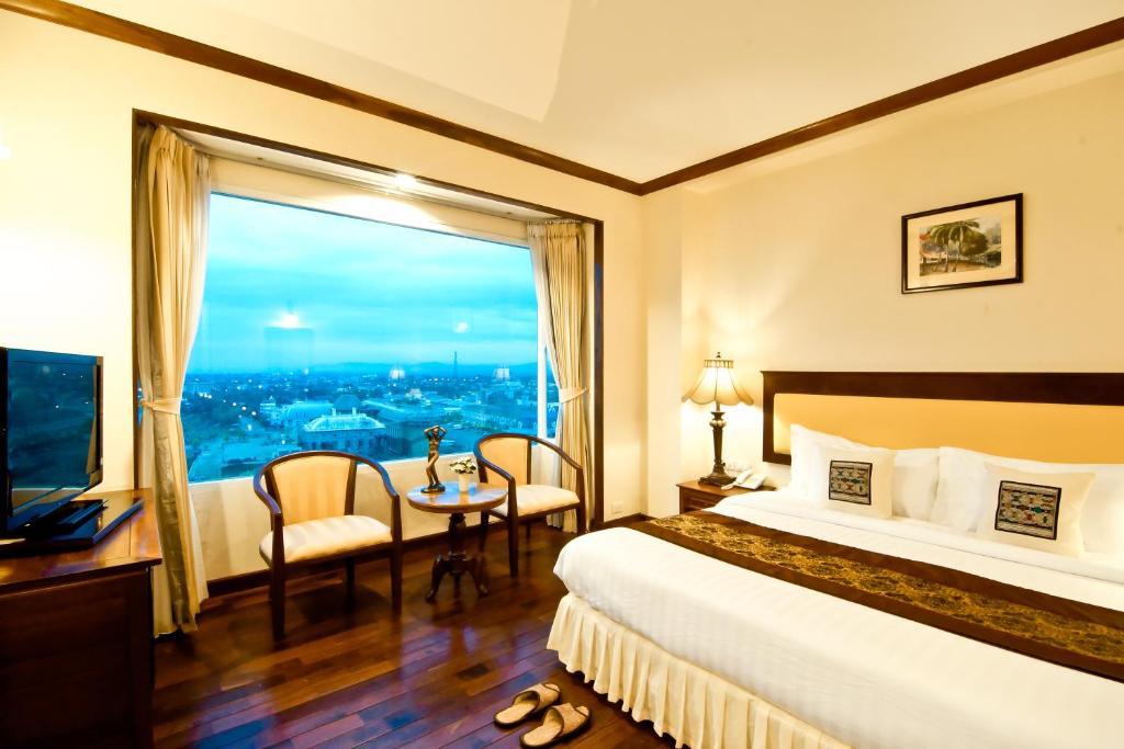 Champasak Grand Hotel