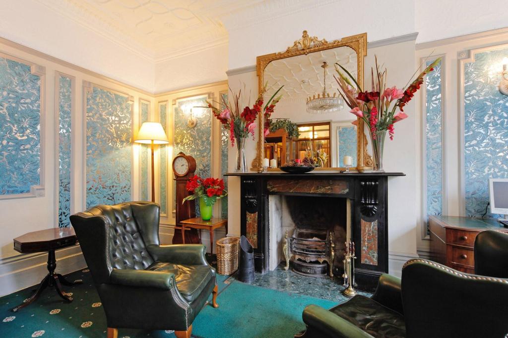 London Visitors Hotel - Lobby