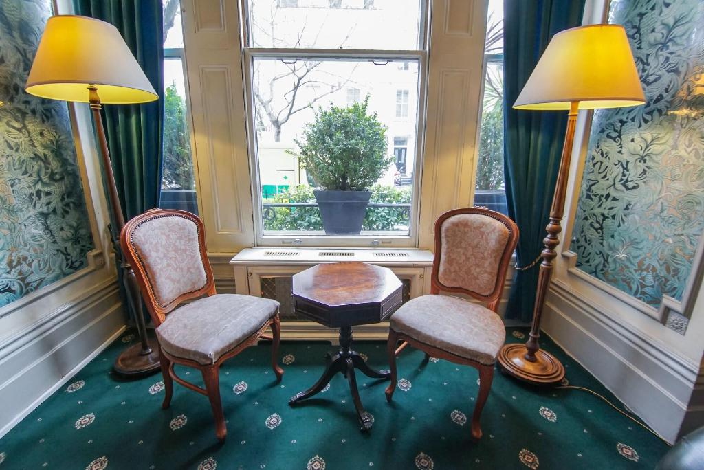 London Visitors Hotel - Lobby