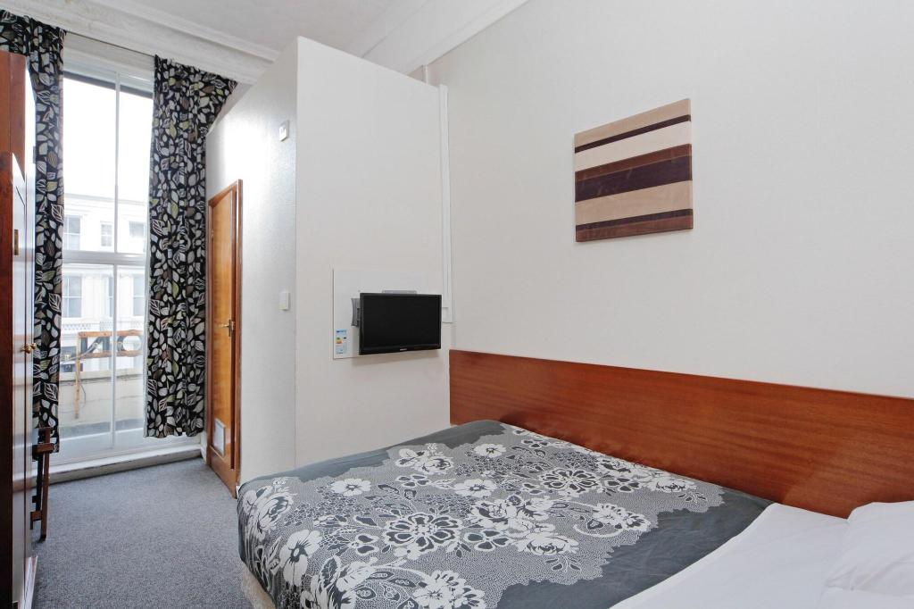 London Visitors Hotel