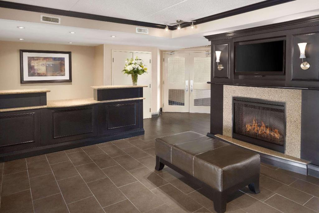 Days Inn By Wyndham Brantford