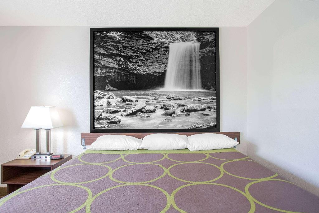 Super 8 by Wyndham Appomattox VA