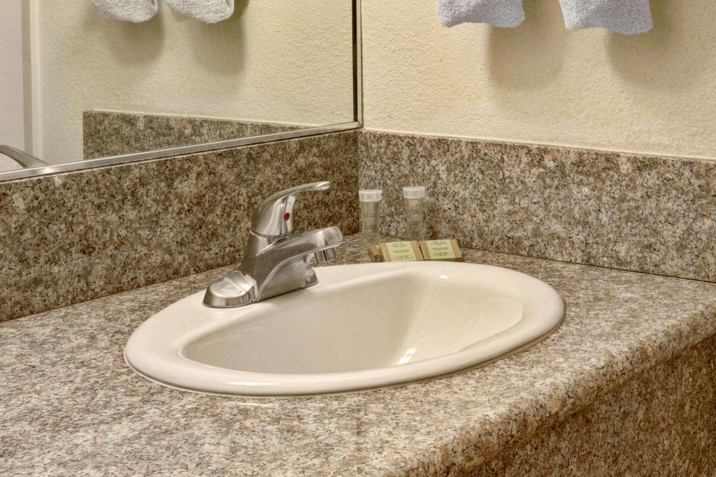 Super 8 by Wyndham Las Vegas North Strip/Fremont