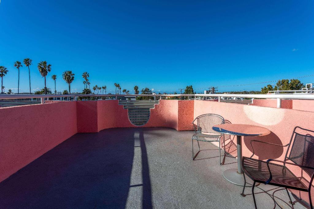 Days Inn by Wyndham Santa Monica/Los Angeles