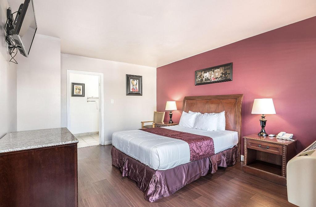 Royal Viking Motel