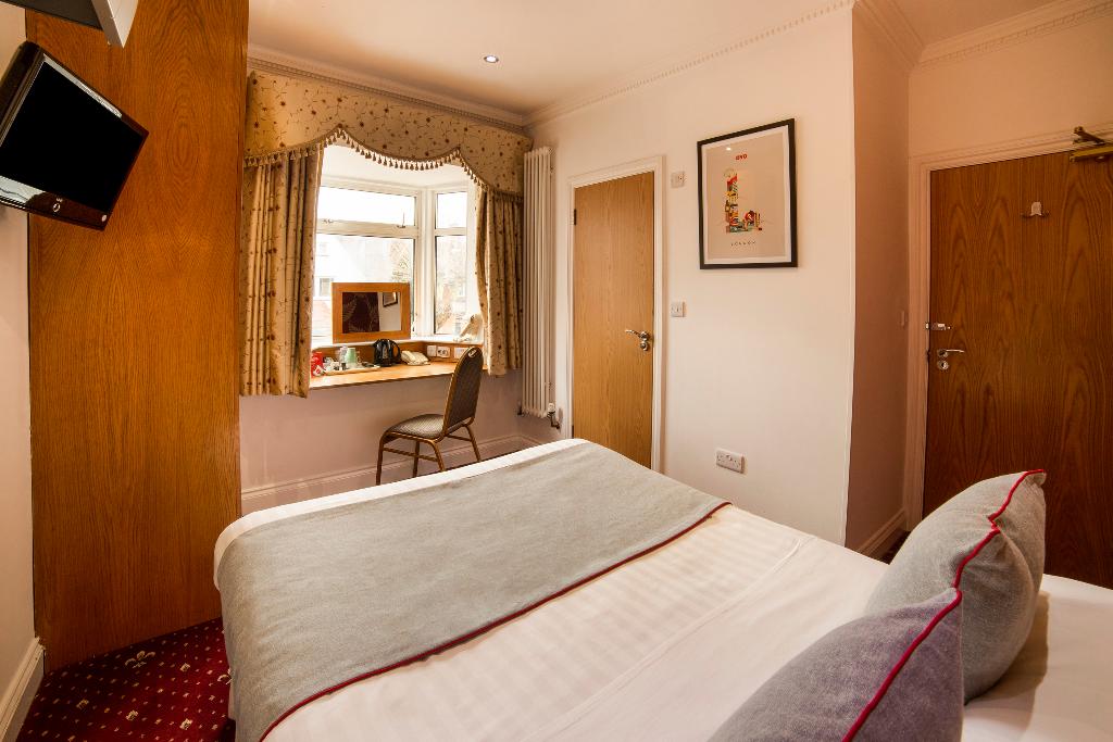 Anchor Hotel