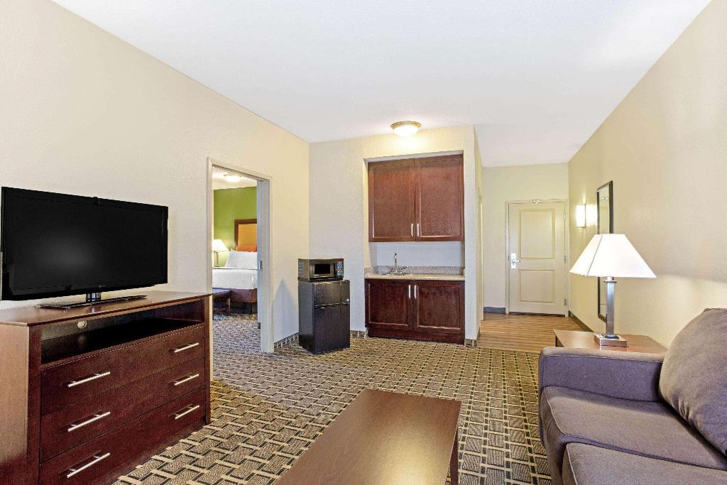 La Quinta Inn & Suites Lancaster