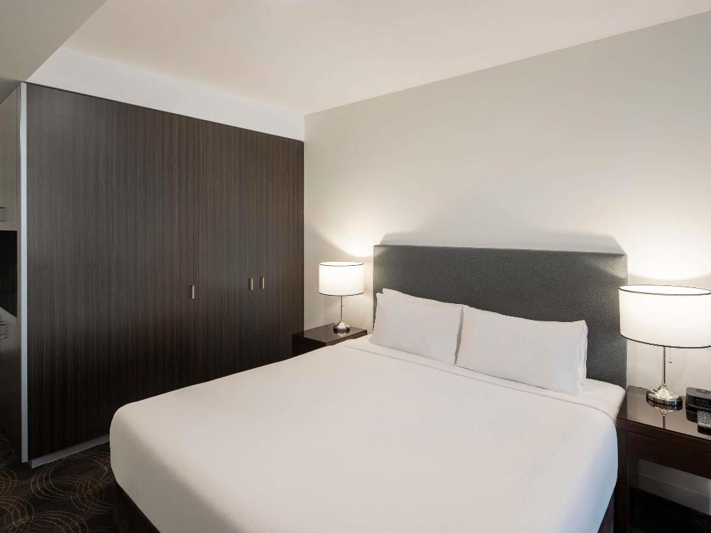 Hotel 115