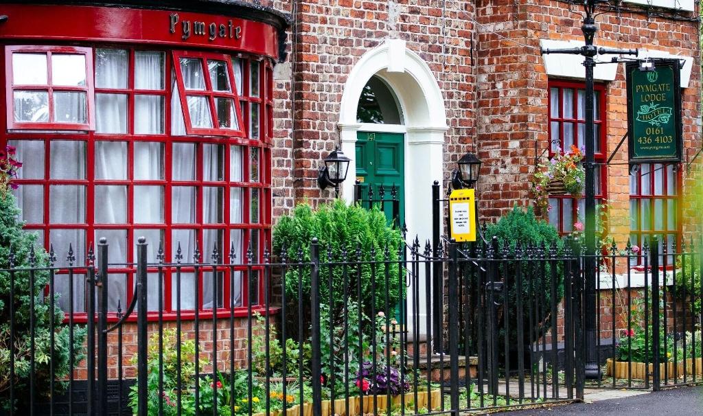 Pymgate Lodge Hotel