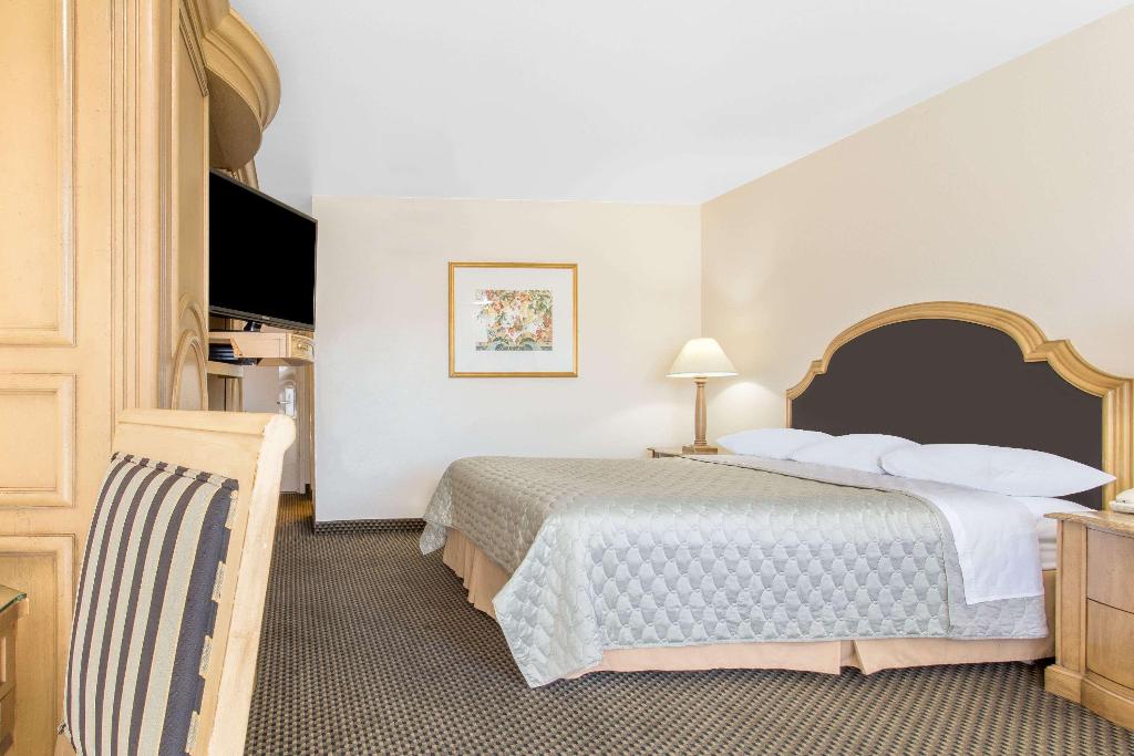 Days Inn by Wyndham Modesto
