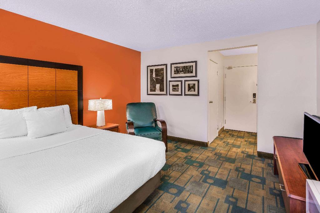 Baymont By Wyndham Meridian