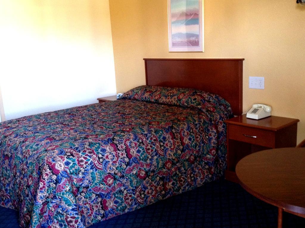 San Jacinto Inn en Morongo Valley