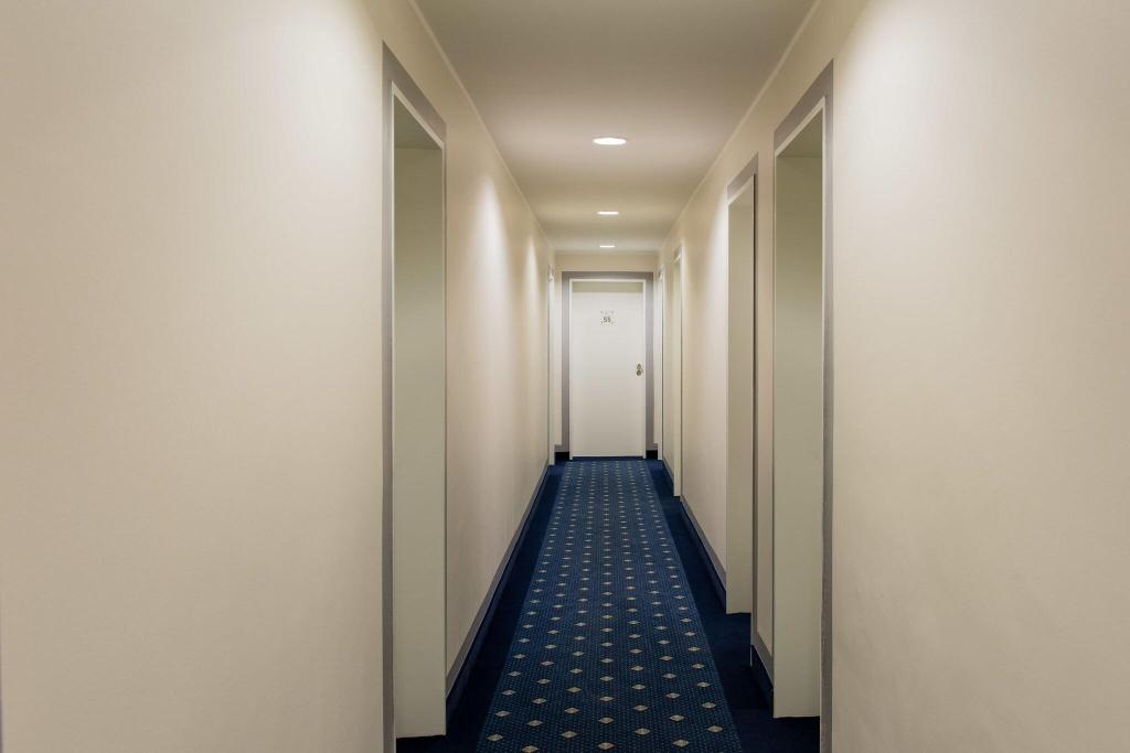 hotel-thumb