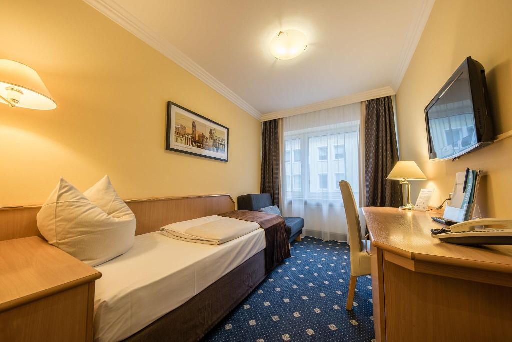 hotel-thumb