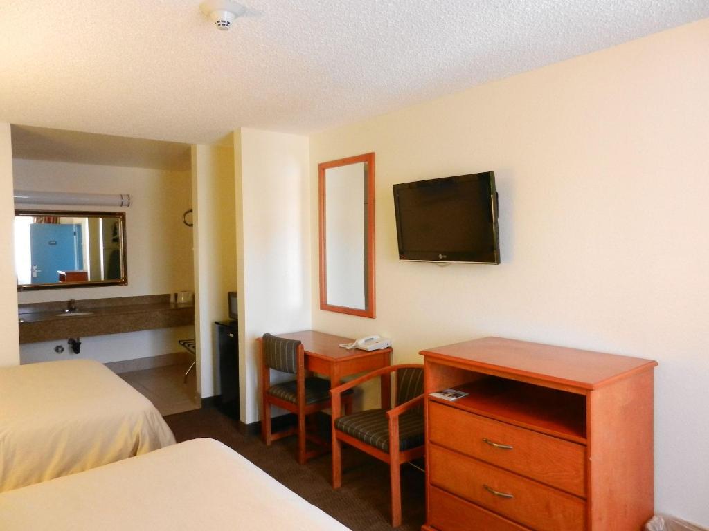 Simply Home Inn & Suites Riverside