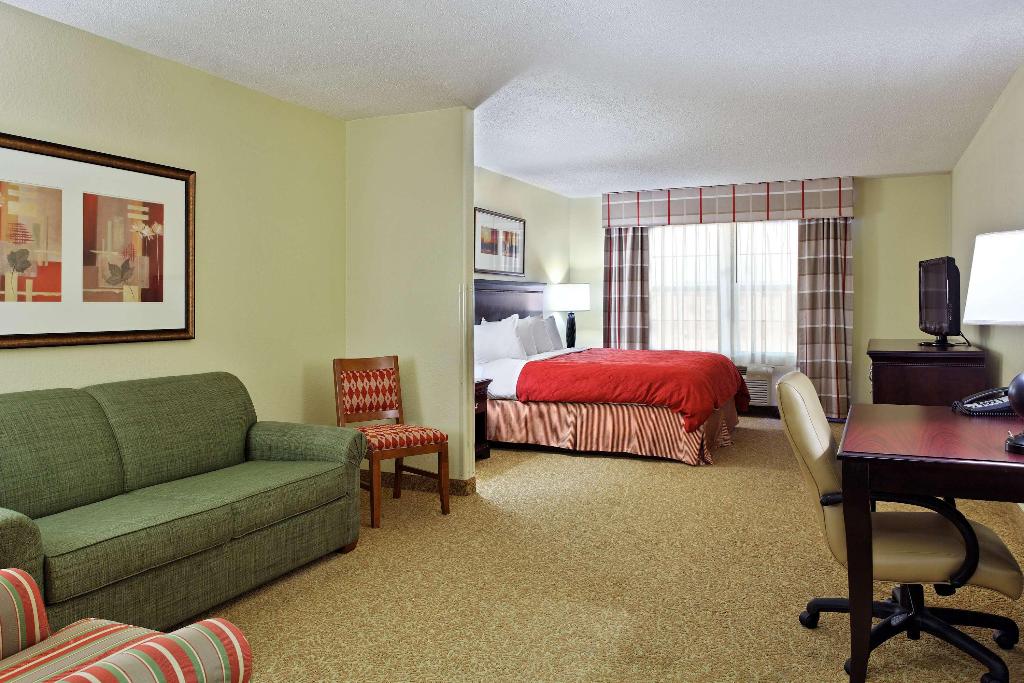 Country Inn & Suites by Radisson, Marion, IL