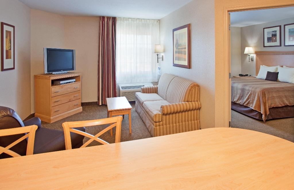 Candlewood Suites Junction City/Ft. Riley