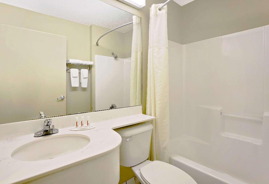 Microtel Inn & Suites By Wyndham Thomasville/High