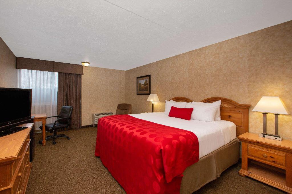 Ramada by Wyndham Marshall