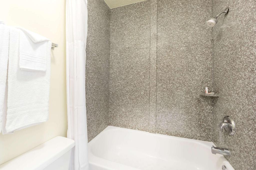 Days Inn by Wyndham Little River