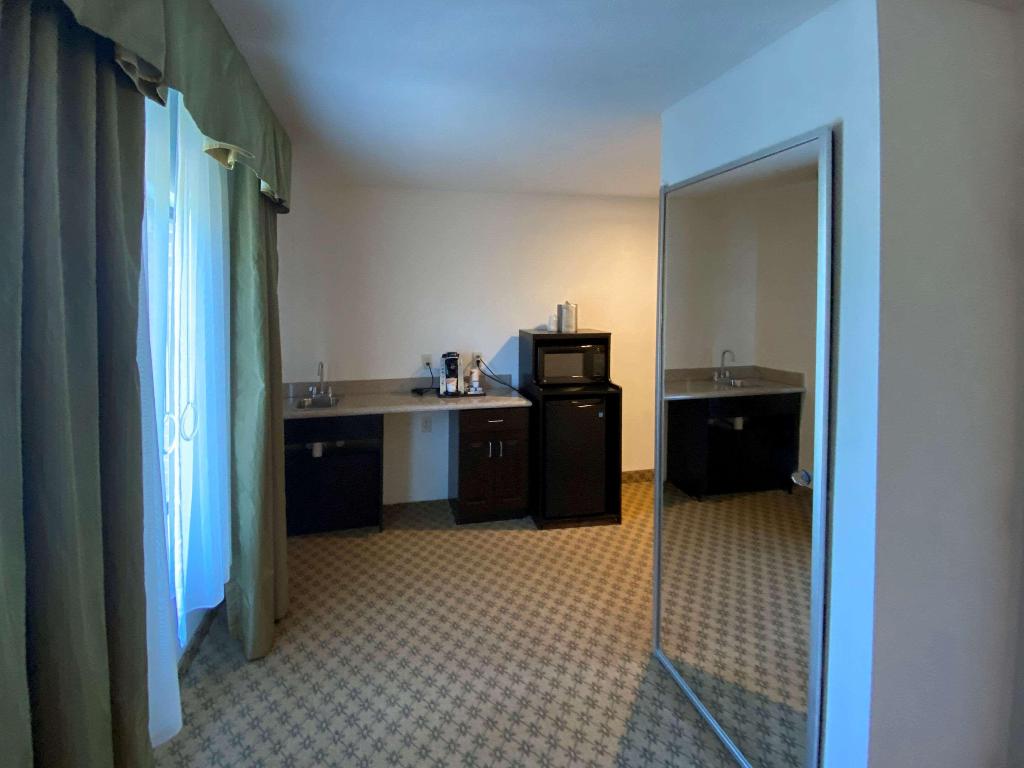 Comfort Inn Suites Chestertown