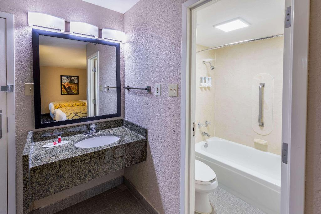 Baymont by Wyndham McAllen
