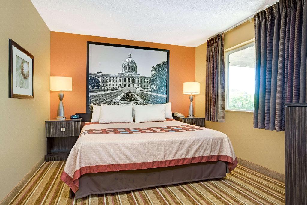 Blaine Town Inn & Suites