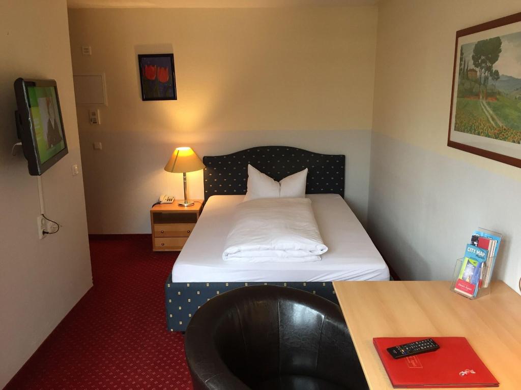 hotel-thumb