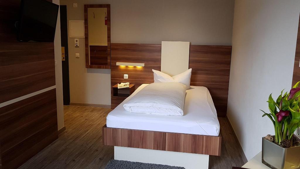 hotel-thumb