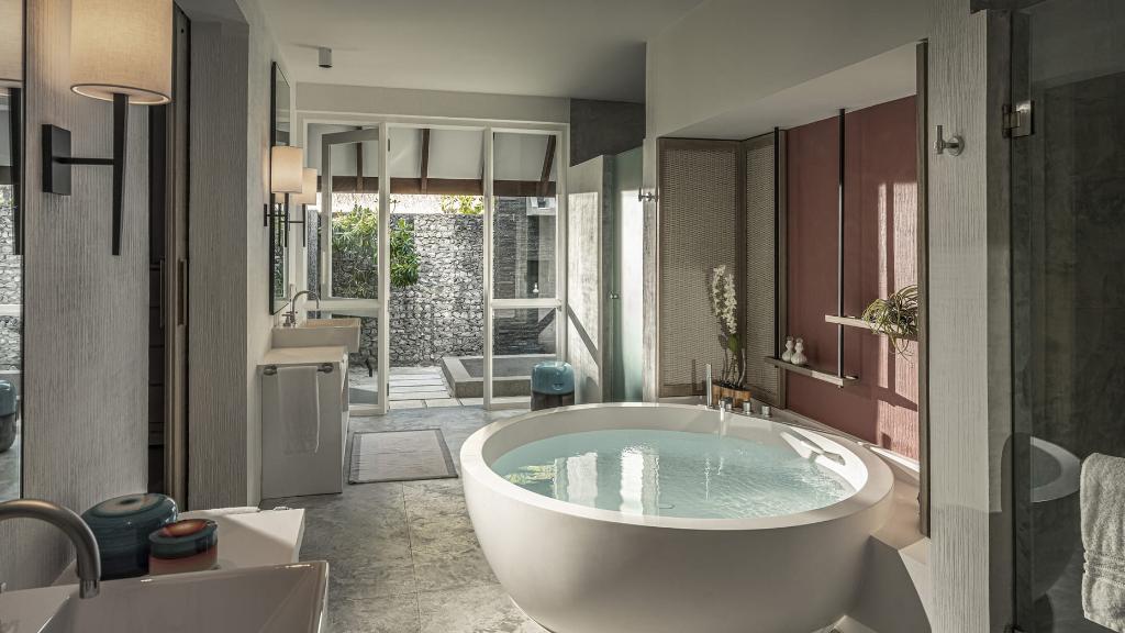 Four Seasons Resort Maldives at Landaa Giraavaru