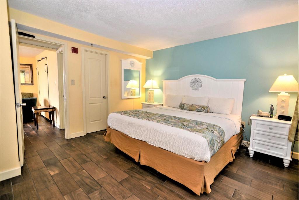 Monterey Bay Suites