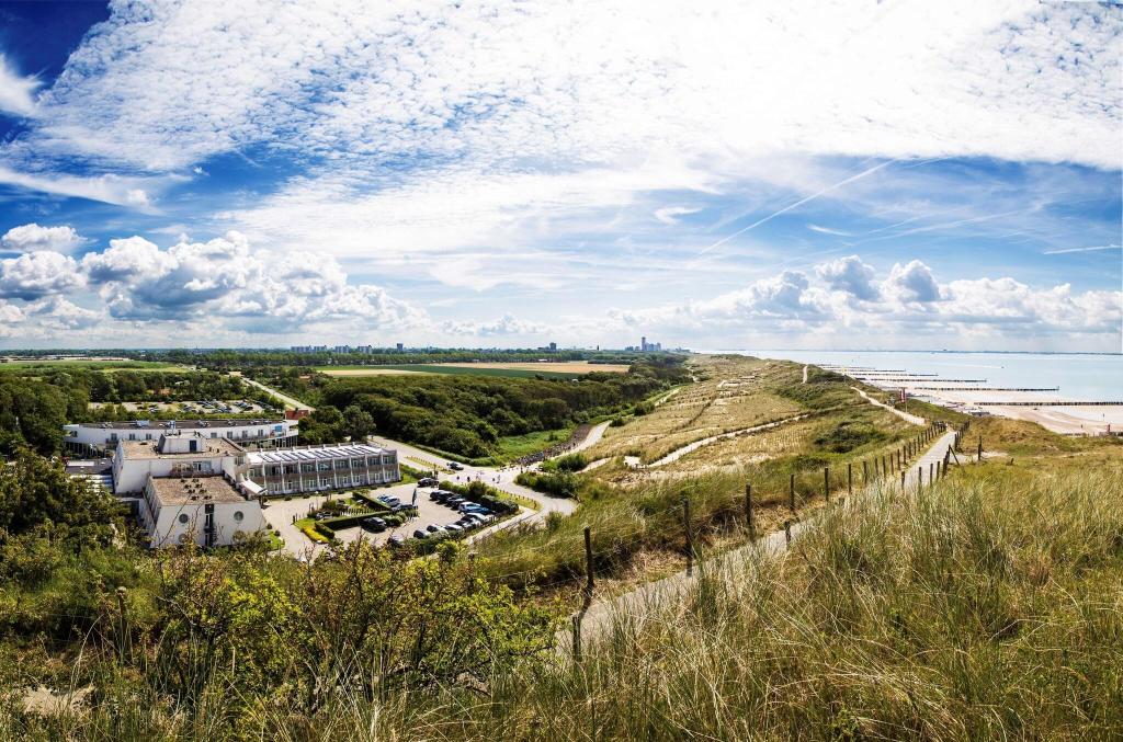 Strandhotel Westduin