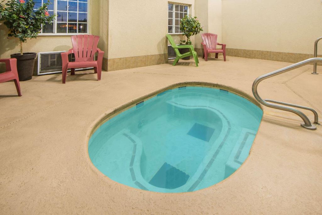 Microtel Inn & Suites By Wyndham Miami