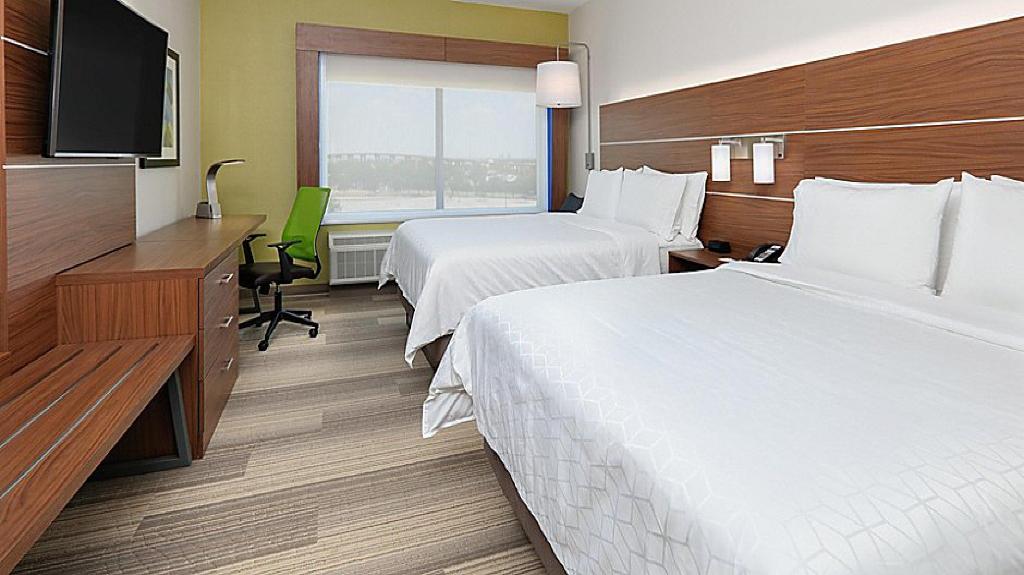 Holiday Inn Express & Suites Mount Pleasant