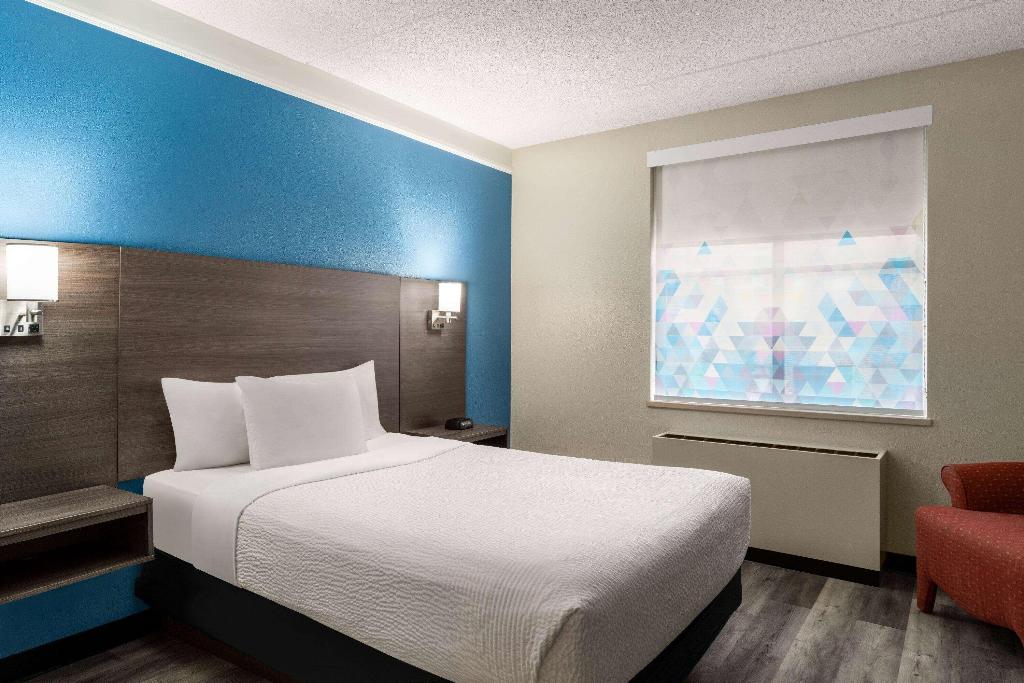 La Quinta Inn & Suites Madison - American Center