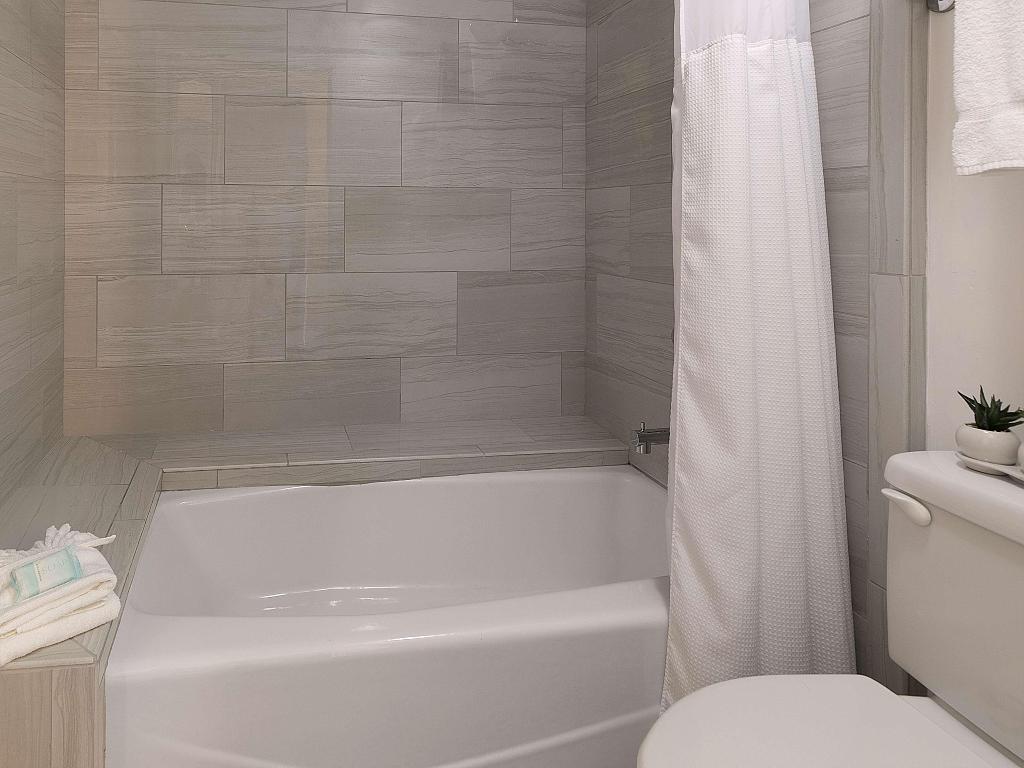 Pismo Lighthouse Suites