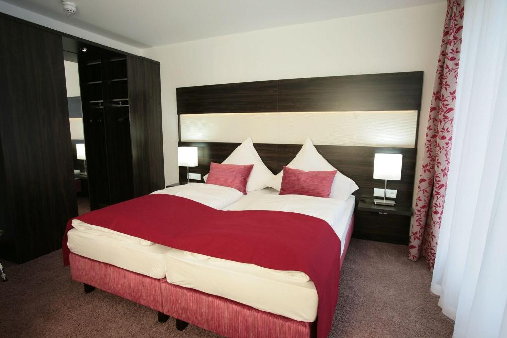 Hotel Demas City