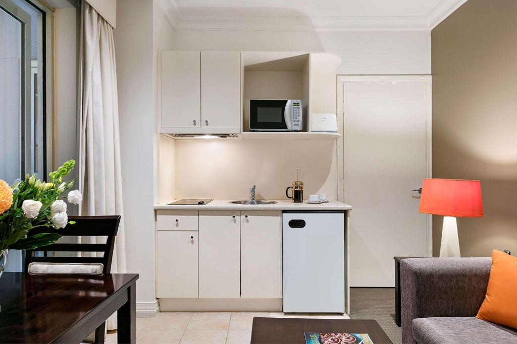 Comfort Hotel Melbourne Central