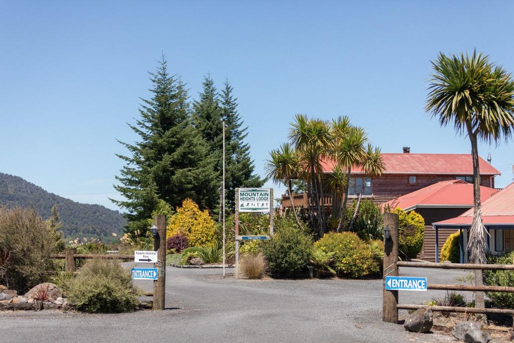 Mountain Heights Lodge