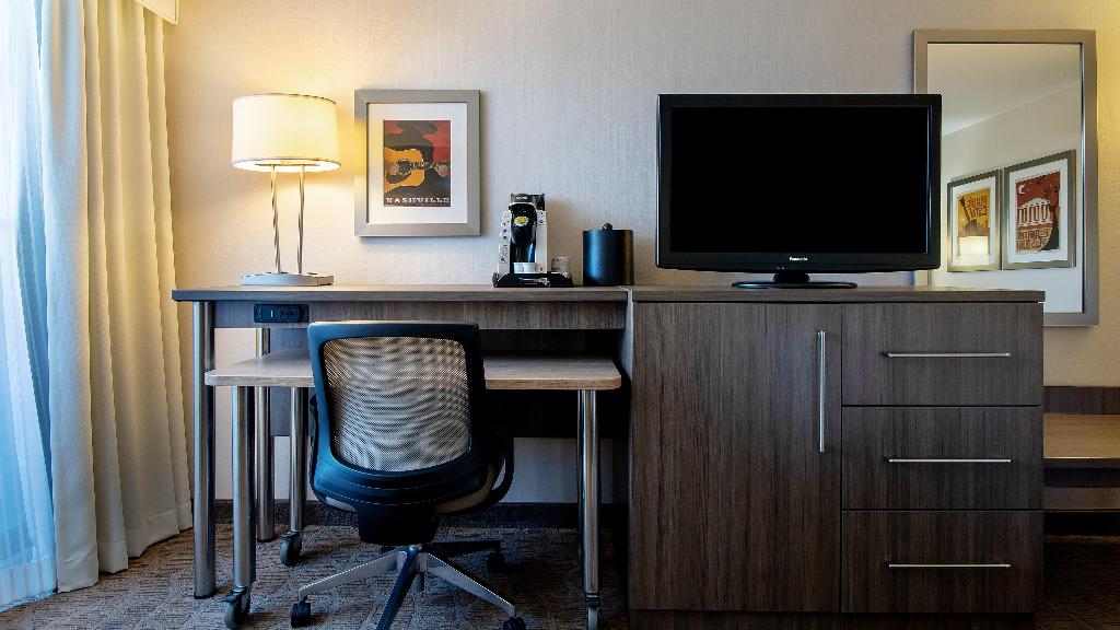 Holiday Inn Nashville-Vanderbilt (Dwtn)