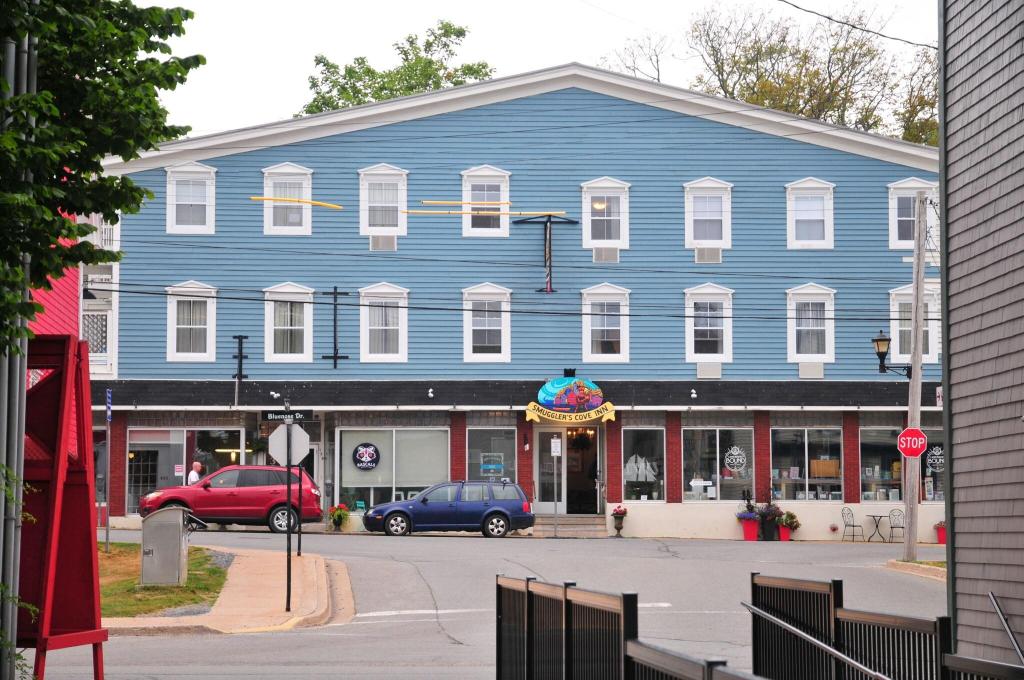 Smuggler's Cove Inn