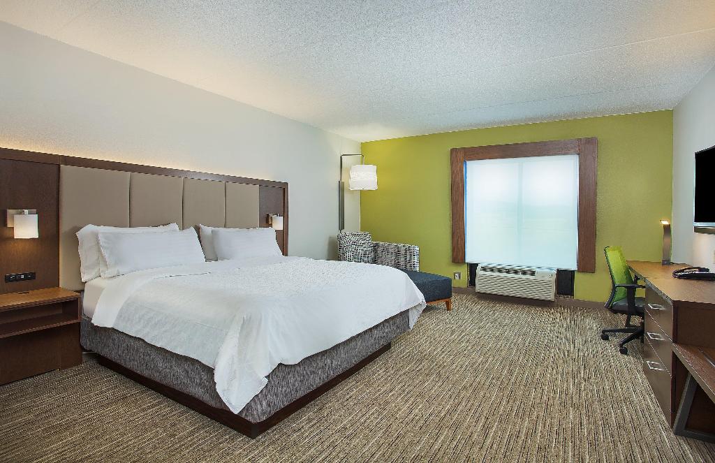 Holiday Inn Express & Suites Lebanon
